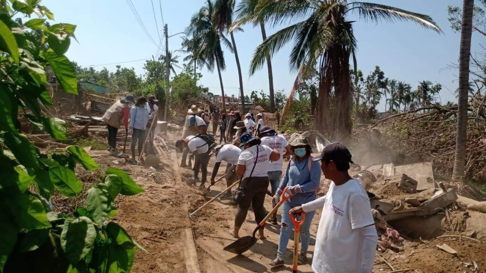 limpieza en zona de desastre guerrero